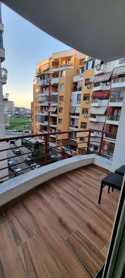 #2 Lovely Spacious 1-Bedroom Apart Тирана Екстер'єр фото